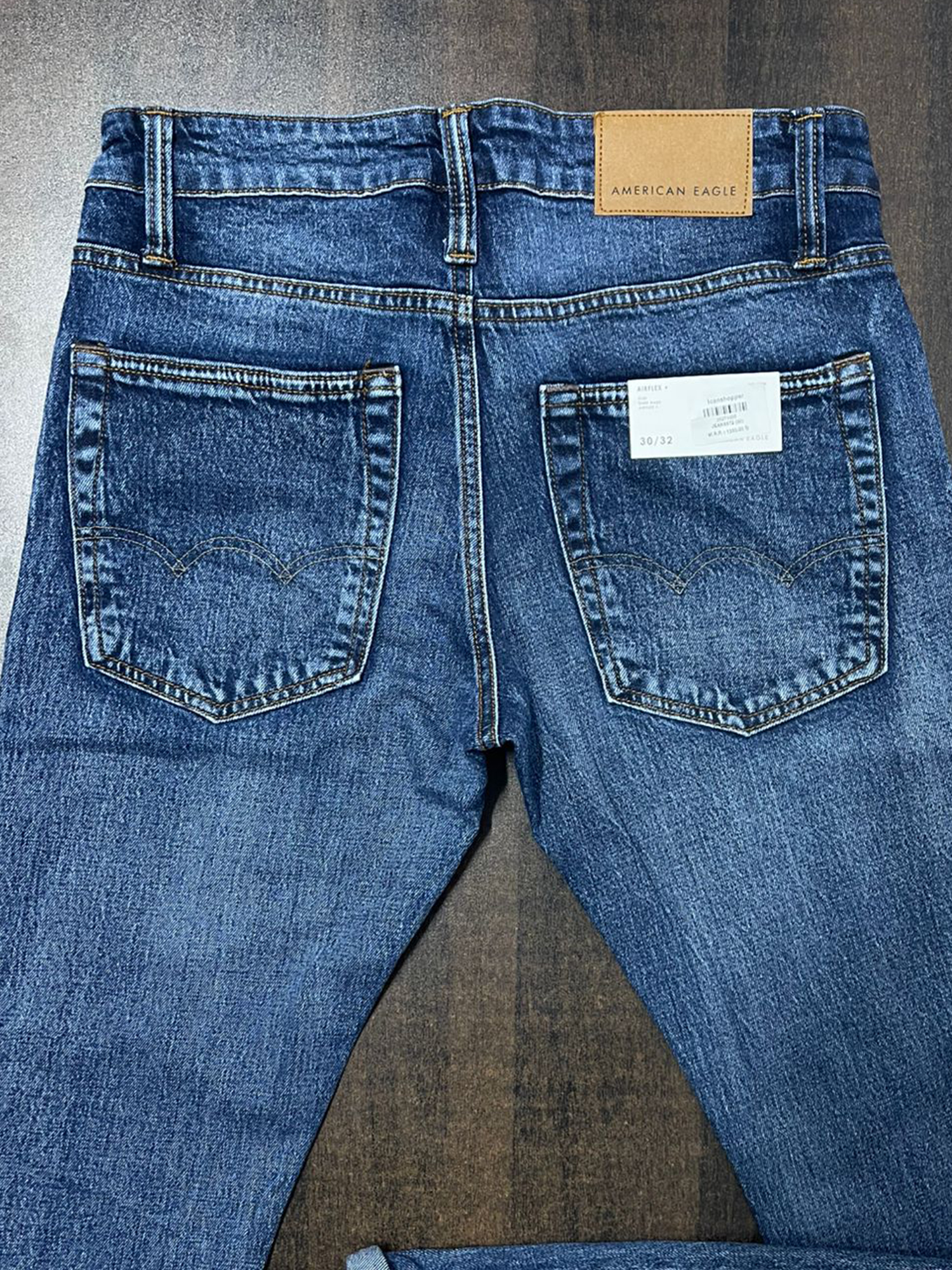 AMERICAN EAGLE JEANS