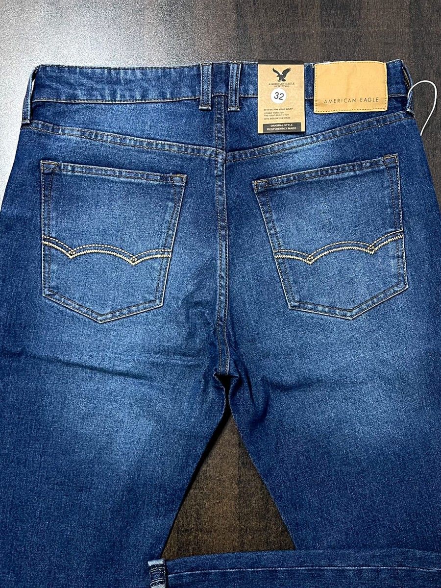 AMERICAN EAGLE JEANS