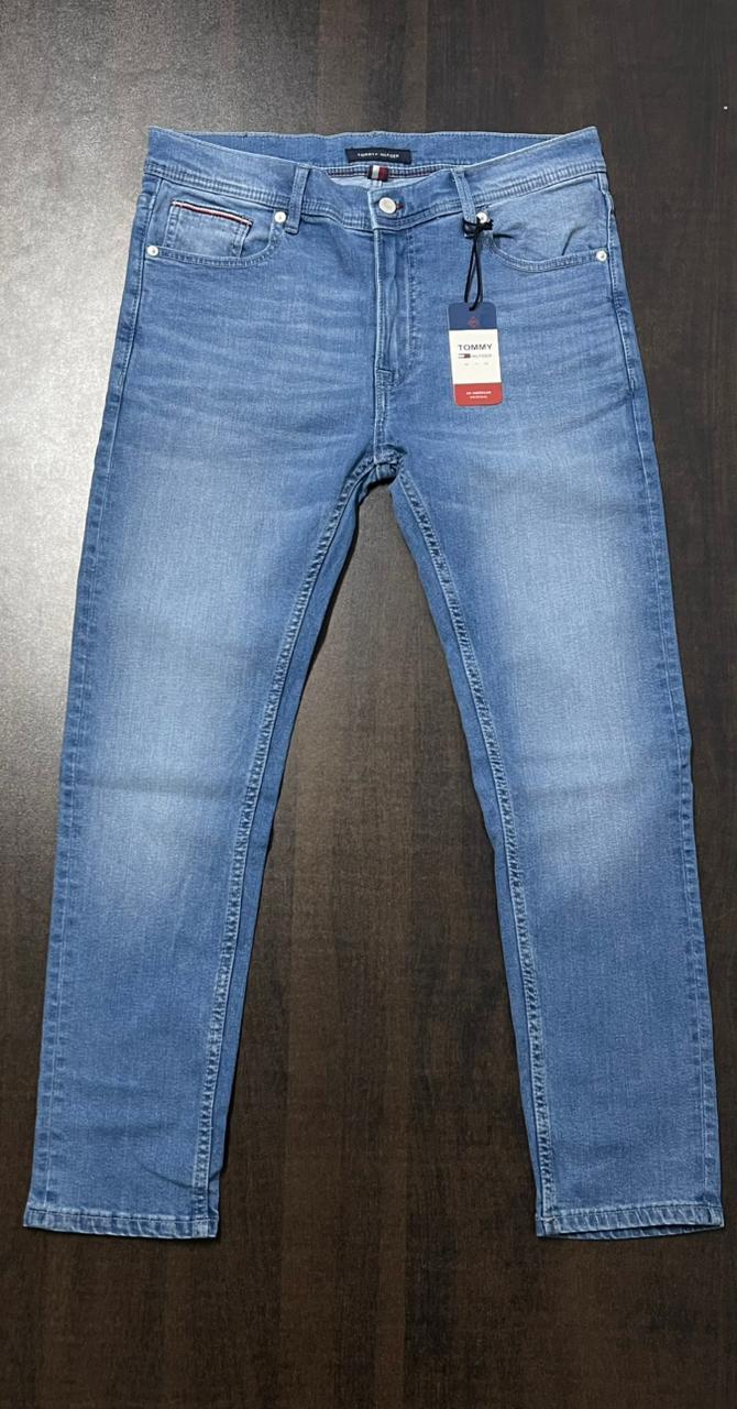 TOMMY HILFIGER JEANS