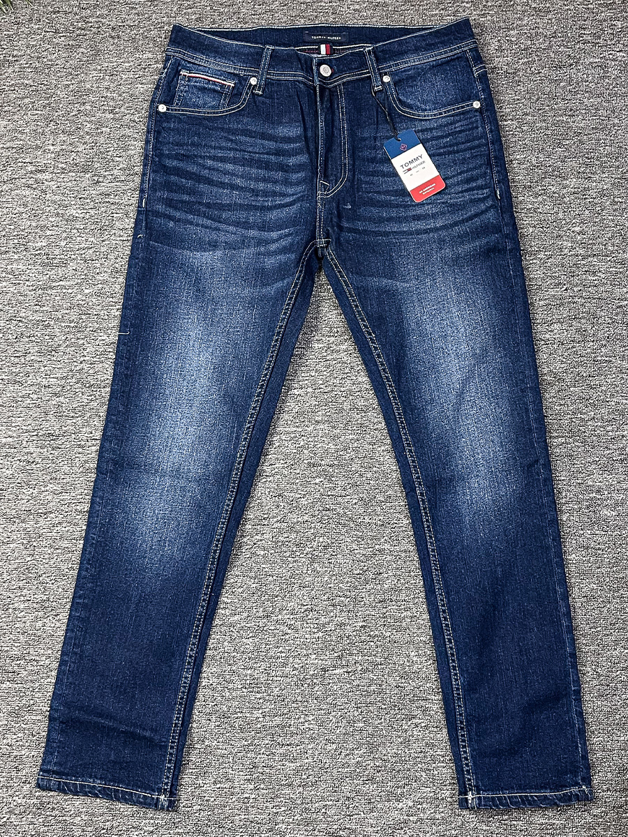 TOMMY HILFIGER JEANS