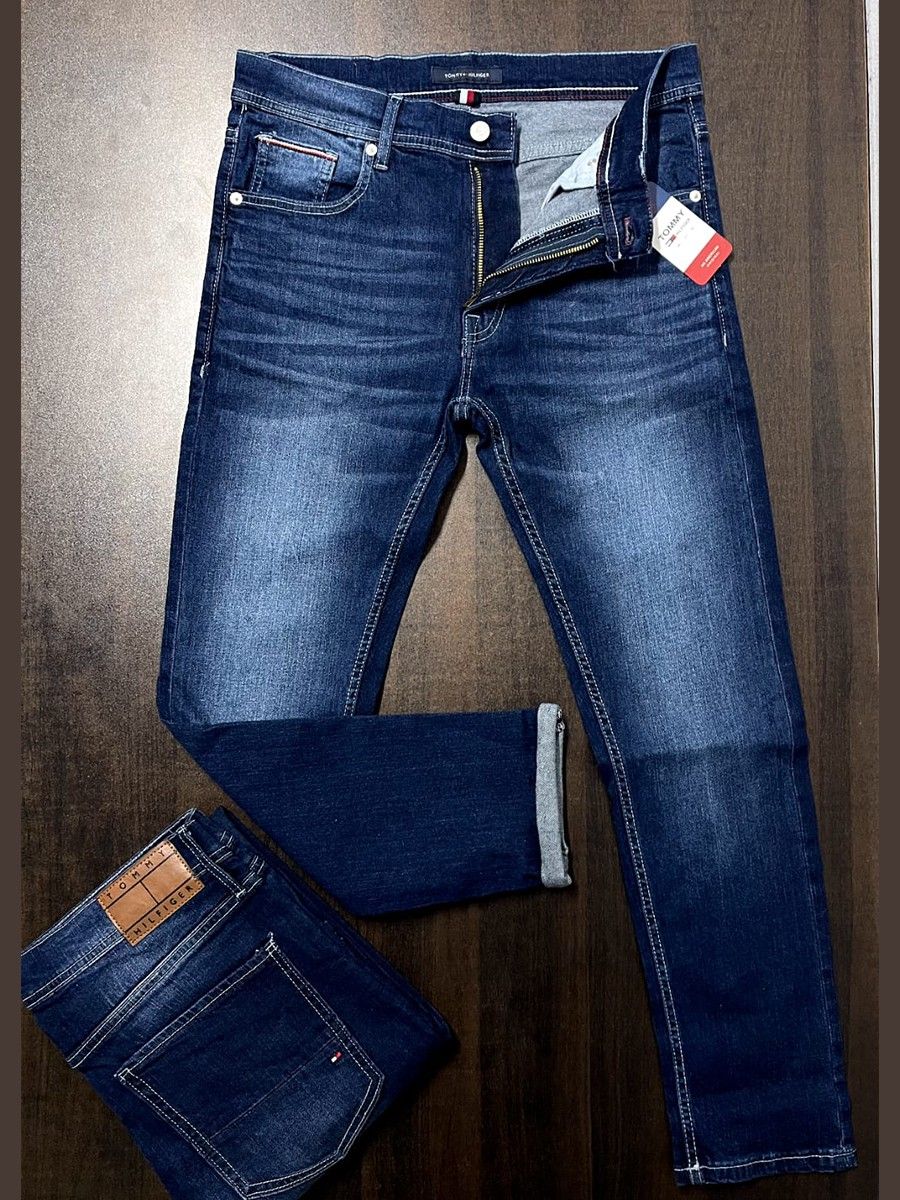 TOMMY HILFIGER JEANS