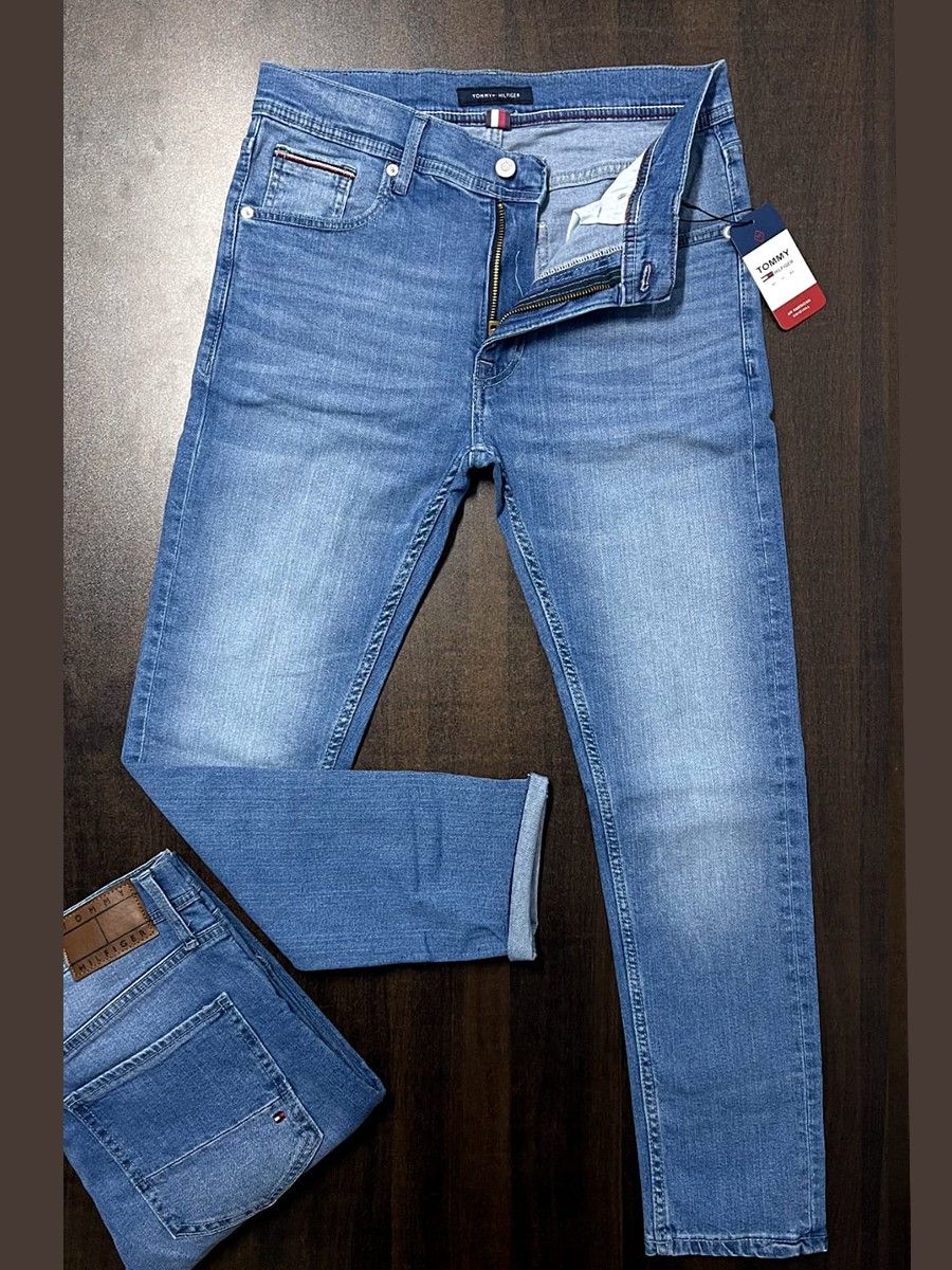 TOMMY HILFIGER JEANS