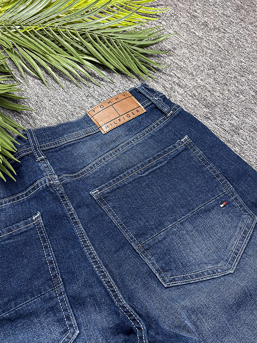 TOMMY HILFIGER JEANS